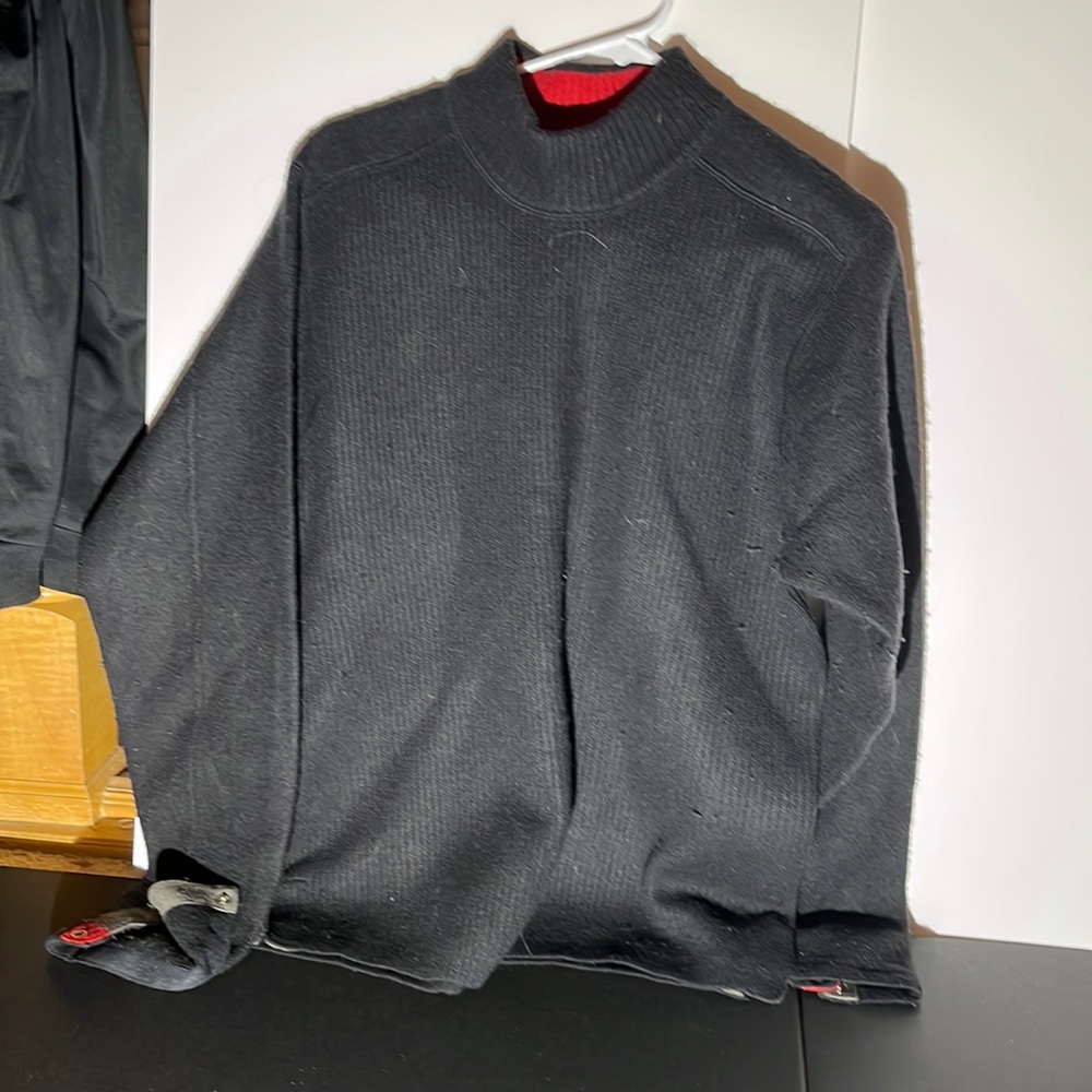 Tommy Hilfiger clack turtle neck sweater lightly worn